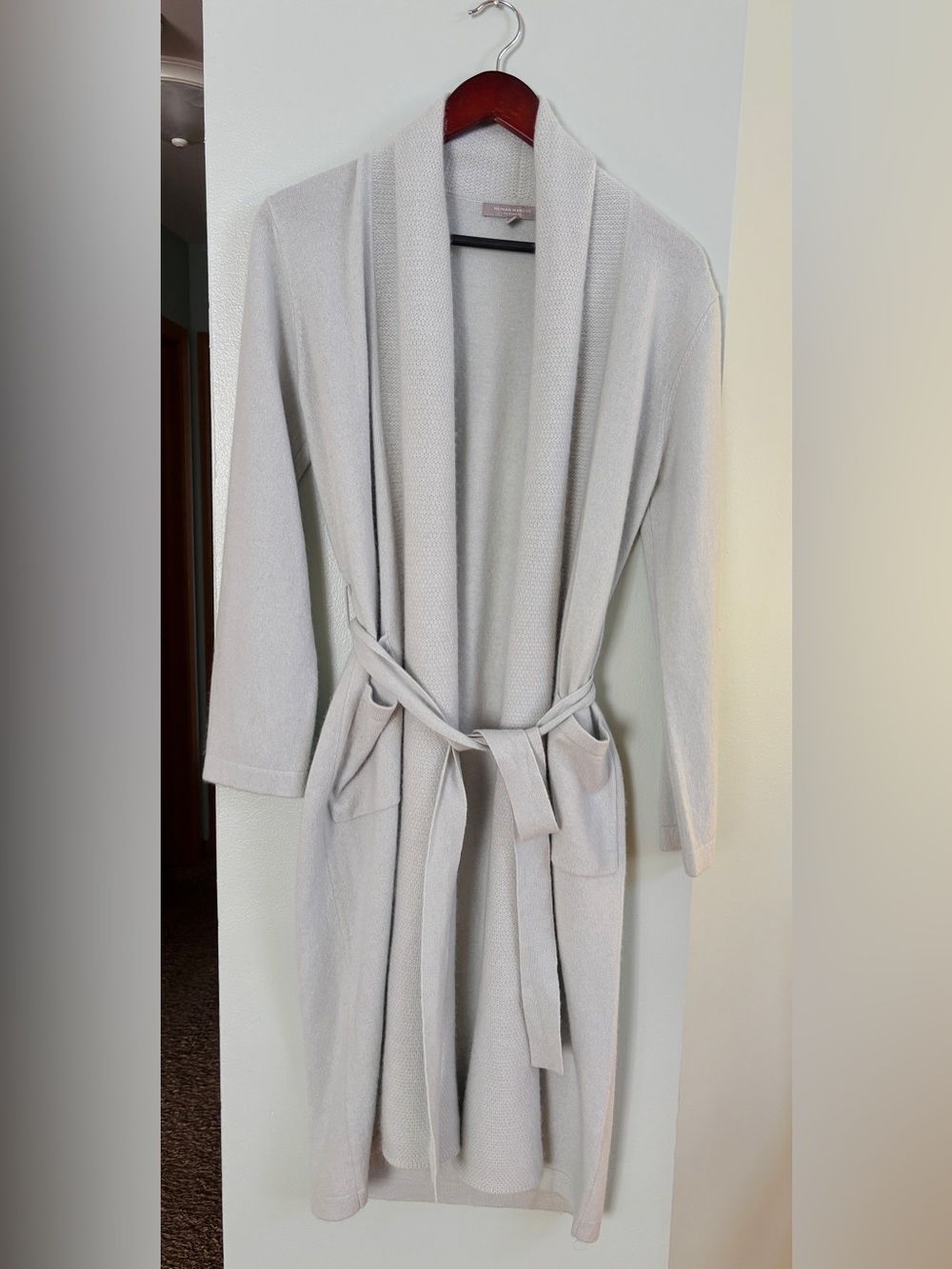 Cashmere Shawl-Collar Robe - Picture 7 of 11